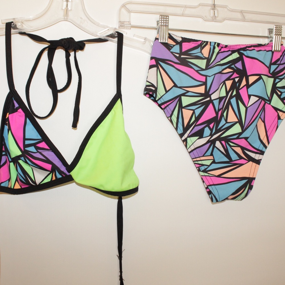 Dolls Kill x Rolita Couture Geo Shapes Set
Perfect for raves!